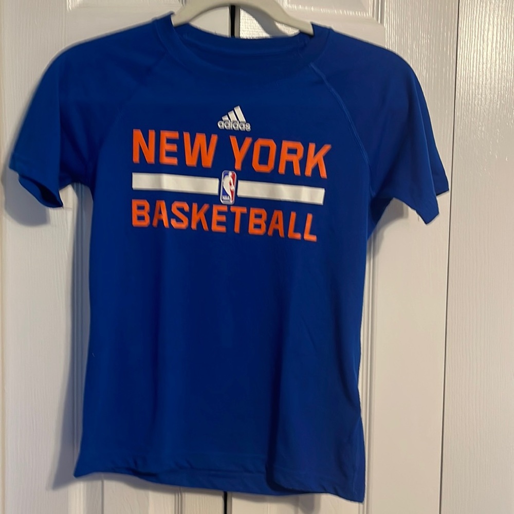 Adidas NY Basketball NBA kids t shirt size small - Picture 1 of 4